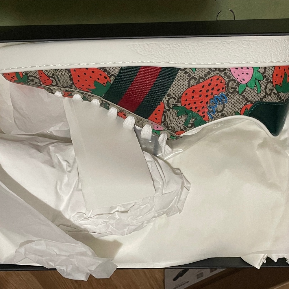 Gucci Sneakers Brand New